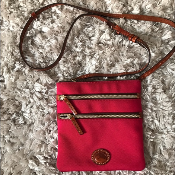 Dooney & Bourke Handbags - Small Dooney & Bourke crossbody bag